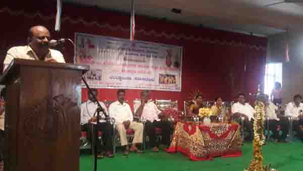 ಮಕ್ಕಳು ಕೇವಲ ಪಠ್ಯ ವಿಷಯಕ್ಕೆ ಸಿಮೀತವಾಗಬಾರದು: ಎಲ್.ಟಿ.ಪಾಟೀಲ